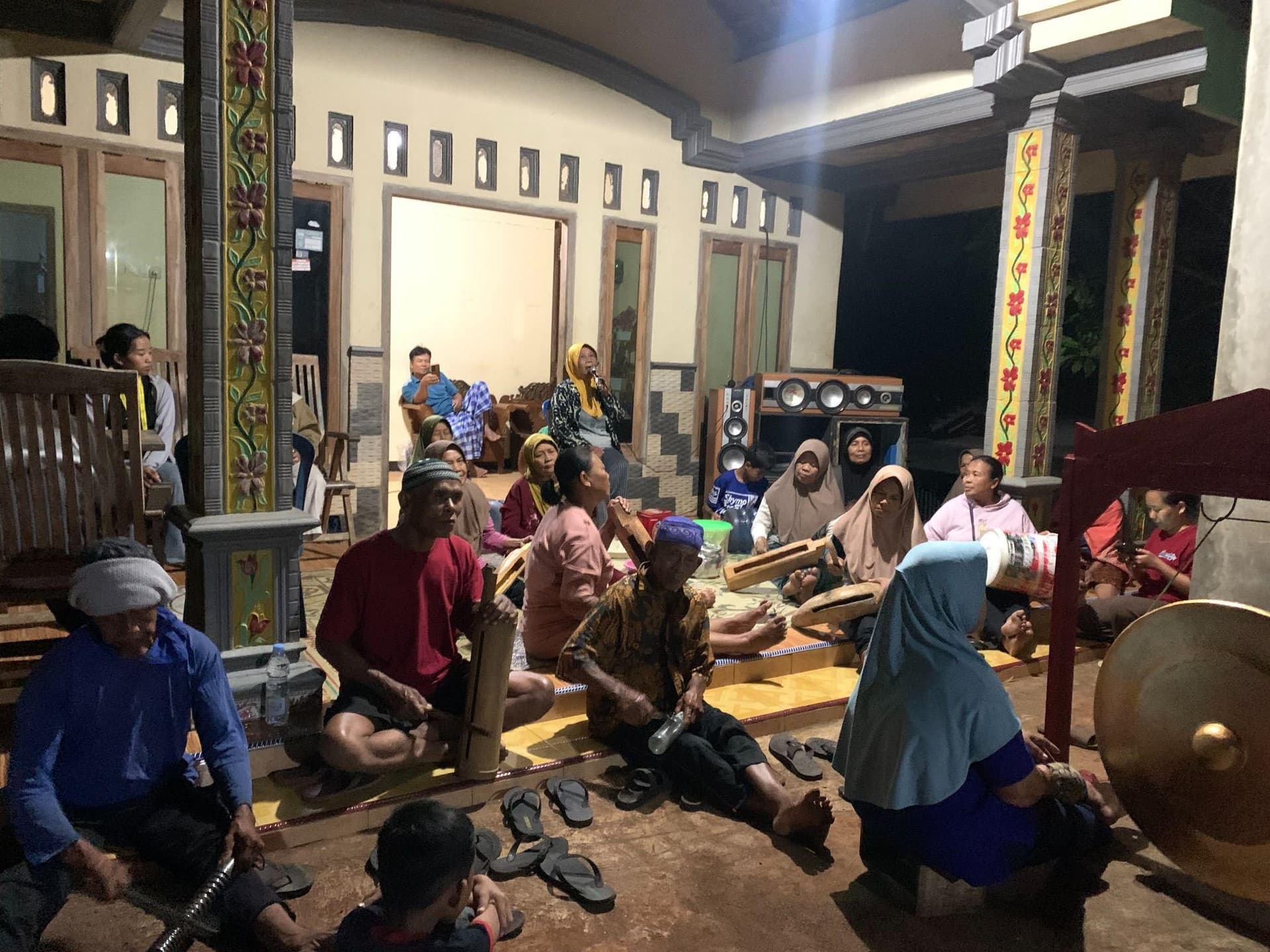 Dari Panggung Seni Menuju Ekonomi Kreatif: Potret Potensi Ekonomi pada Kekayaan Budaya Padukuhan Gaduhan dan Ketos